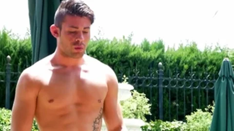 menatplay: Green-Eyed Wonder Takes on Flex