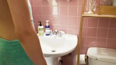 Family Dick - Teen chick Kurt Niles sneak bends over in shower