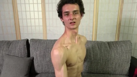 EastBoys.com: Straight boy Alan Caine demonstrates big dick