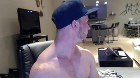 Solo: Bjorn Meets the Big Boys: A Hot Local Scene