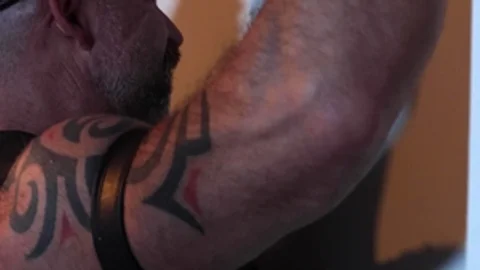 Extra Big Dicks: Kissing and rimming in the Bathroom