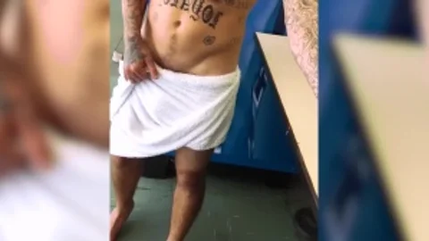 men In Public 32 - Laundromat - butthole First Time