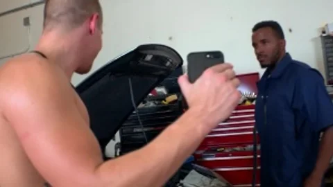 dudes In Public 34: Auto Body - large ass Hook up