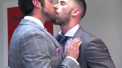 menatplay: Colucci Conquers DeMarko's Dick