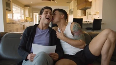 Next Door Originals: In Deep with Finn and Payne