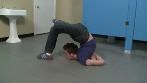 Men: Young Athlete Gets Schooled Hard
