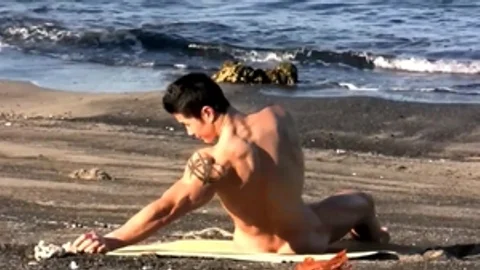CumFu: Asian Peter Le goes in for voyeur sex scene outdoors