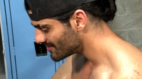MenOver30.com: Athletic Micah Brandt masturbating