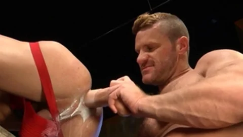 Hole Busters: Muscle feels up to slamming hard