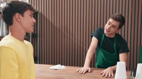Men: Sam Gets His Daily Dose from Joey
