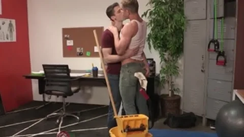HotHouse: Quin Quire gets hard pounding