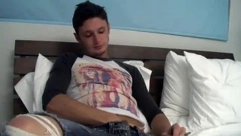 Boys-Smoking.com - Damon Archer smoking in the bed