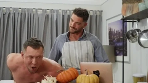 Drill My Hole - Sexy boyfriend Pierce Paris craving doggy sex