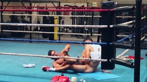 Realitydudes.com: Draven Navarro as well as Alex Rim handjob