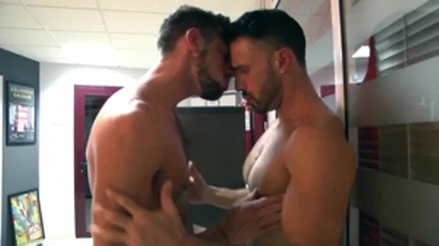 menatplay: Turning Off The Lights Turns On Two Hearts
