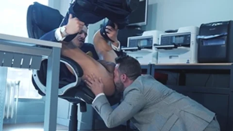 menatplay: Blowjob: John's Valentine's Gift