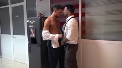 menatplay: Turning Off The Lights Turns On Two Hearts