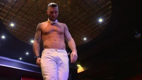 maskurbate: Peeling Layers Of Heat With Junior