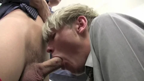 TXXXMStudios.com: Trimmed Kevin Ateah ass fucking in office